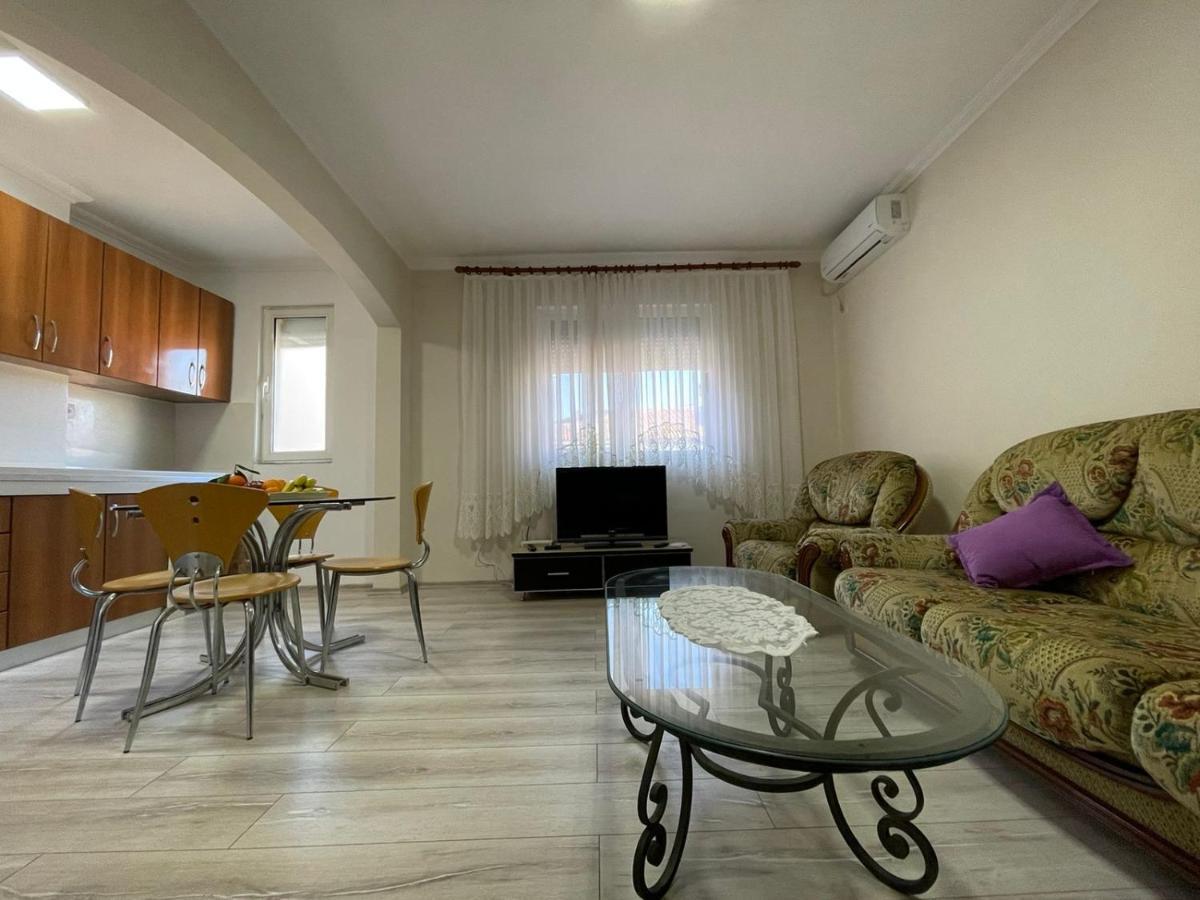 Prestige Rentals Shkodër Esterno foto